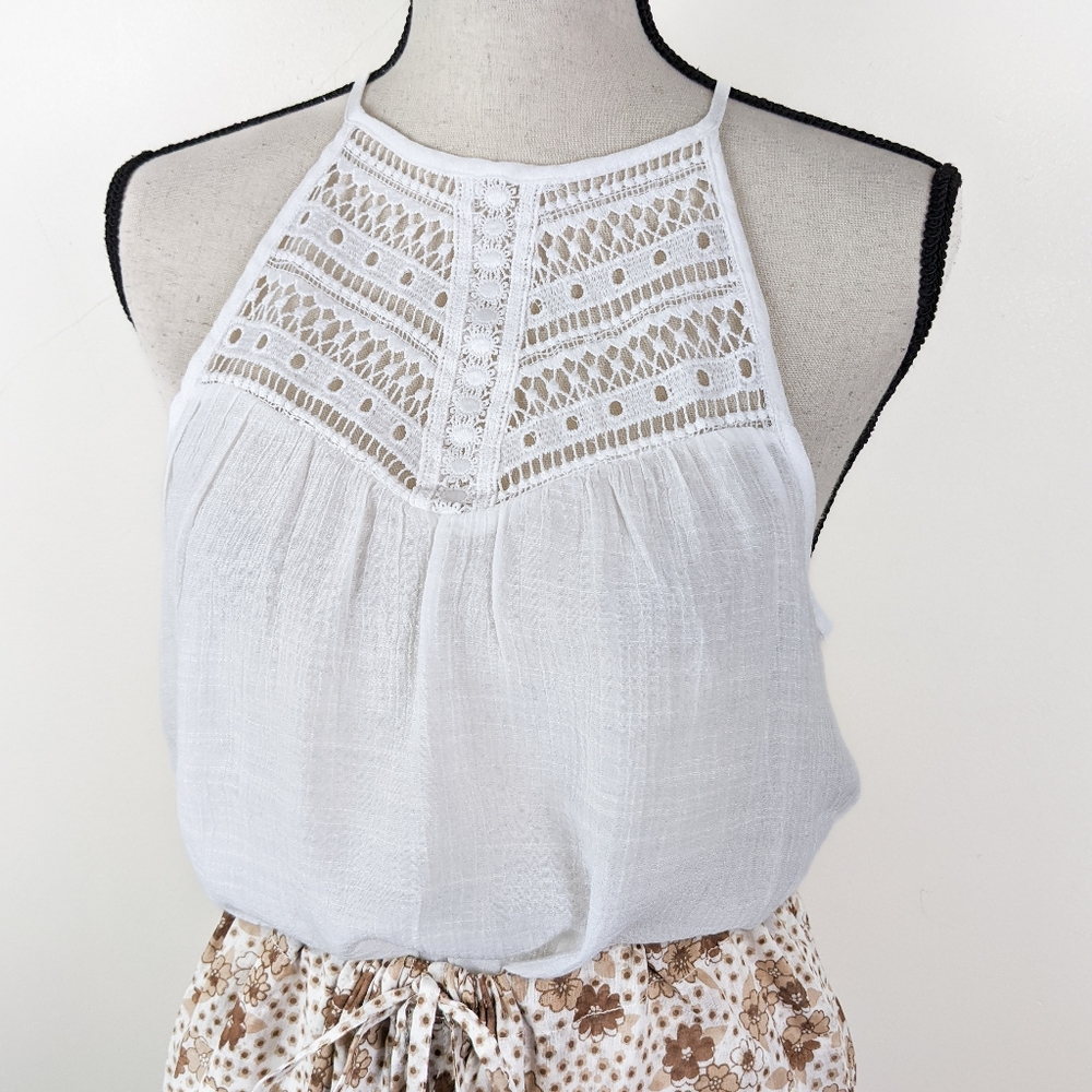 💜🦋LAST🦋 NWT Mine Lace Accent Halter Top, Size Large
